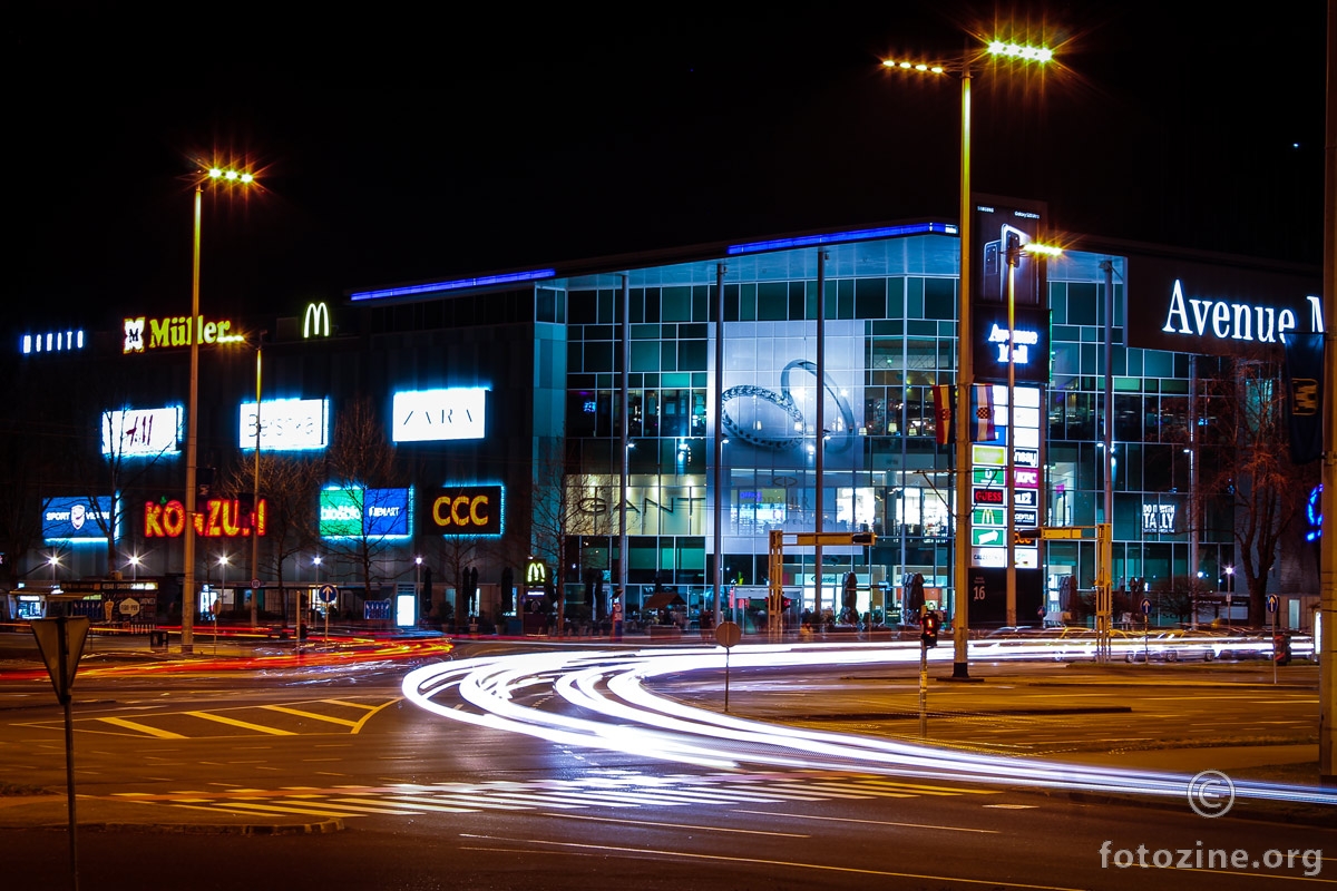 Avenue Mall