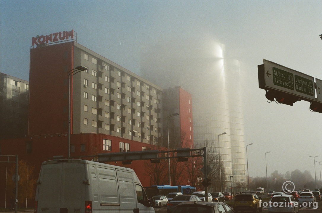 Špansko, magla, sunce (i Konzum)