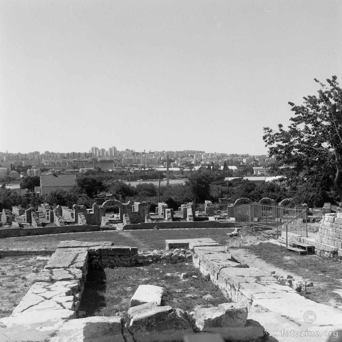 Salona gleda Split