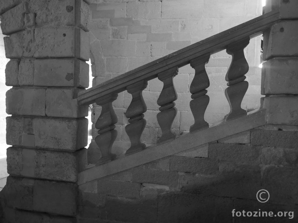 Kamen i svjetlo, francuski