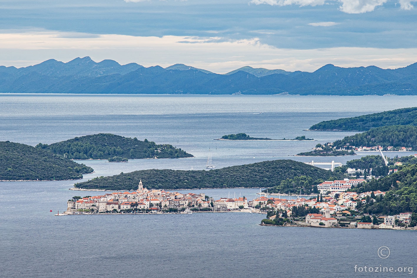 Korčula - pogled s Pelješca