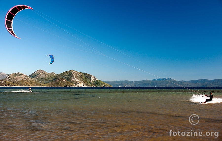 Kitesurfing