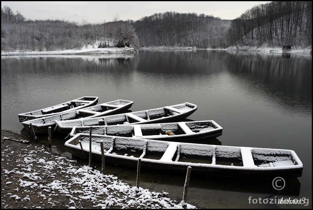 Jezero Petnja zimi