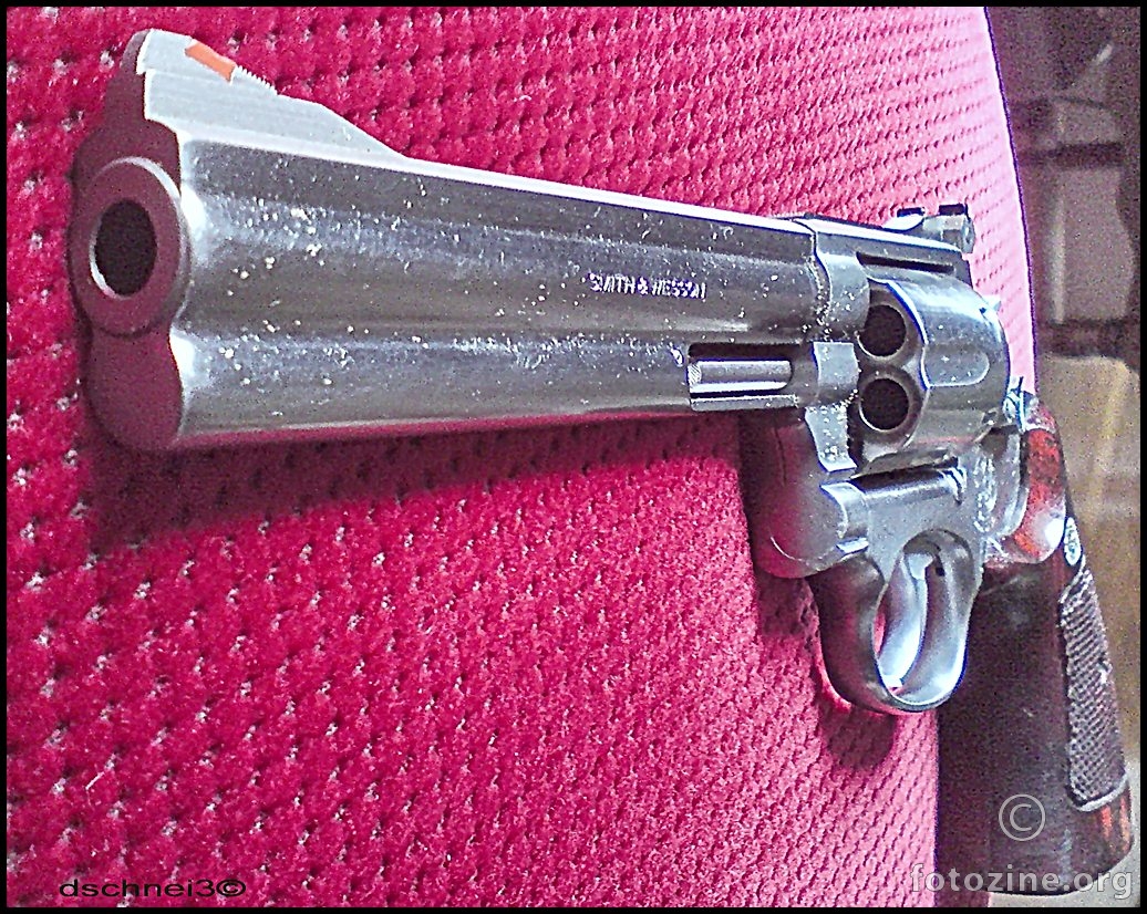 Smith & Wesson Magnum 357_3.jpg