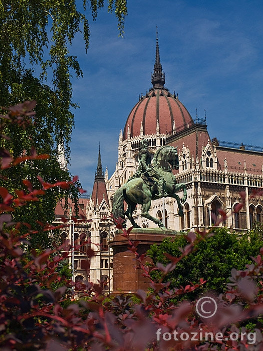 Mađarski parlament III