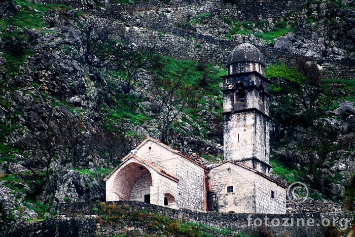 Crkva iznad Kotora