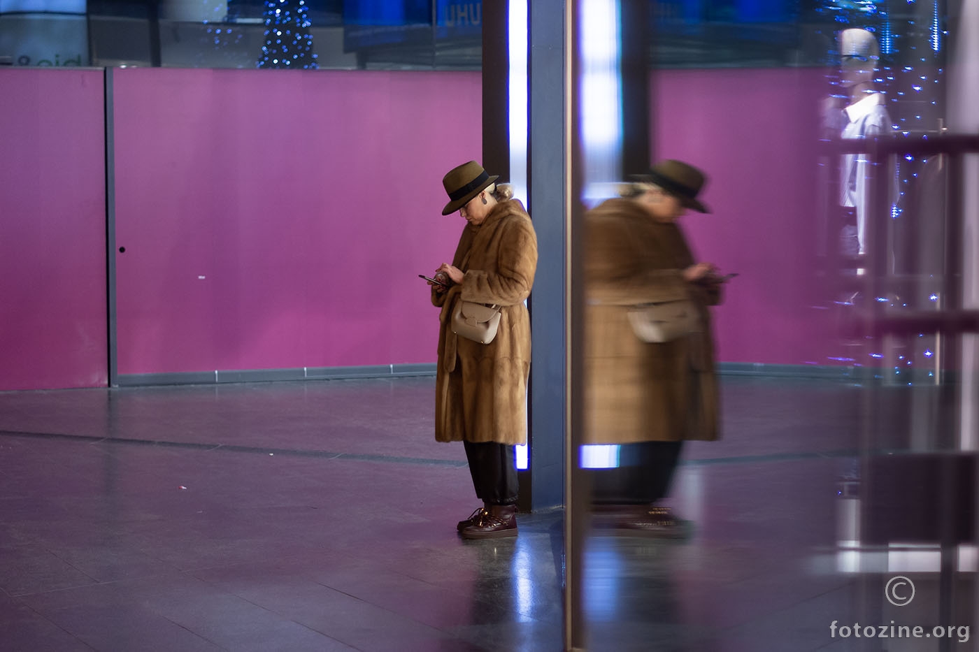 Na rubu stvarnosti razgovori su pusti...