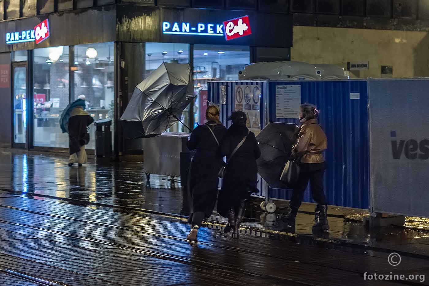 Dan mrtvih kišobrana.