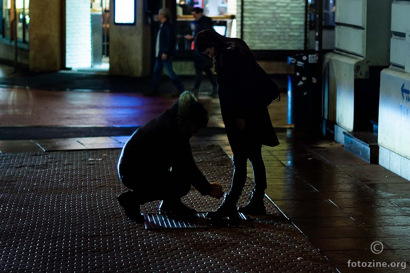 Čizmu mi zaveži i samnom u noć bježi!