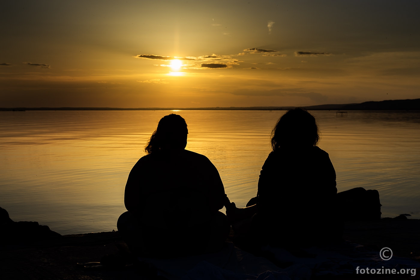 Na Balatonu čarolija mira što duboko dušu mi dira. 