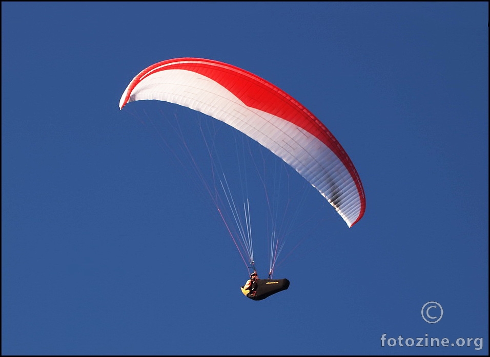 Parati nebo = Paragliding