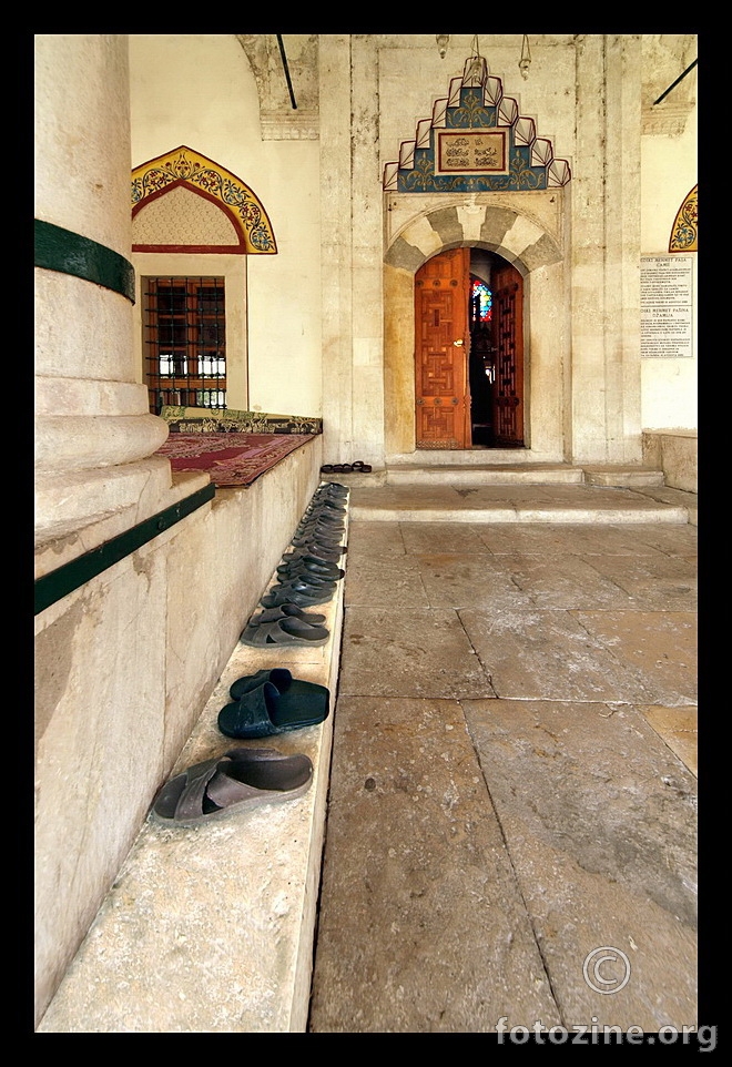 Ulaz u džamiju-2