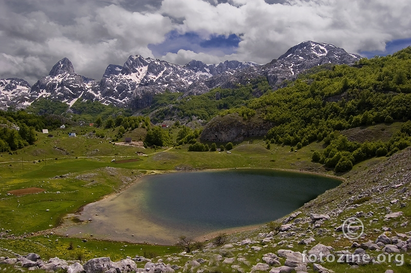 Bukumirsko jezero