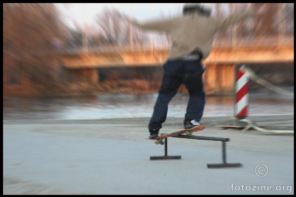 feeble grind_dado