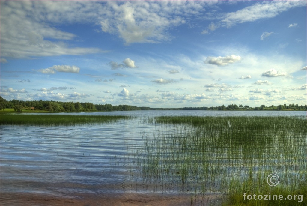 Jedno od x finskih jezera