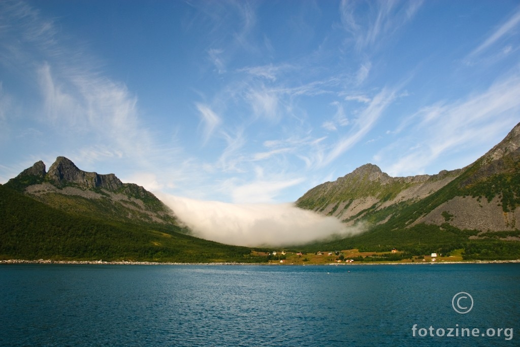 Oblačna lavina, Gryllefjord, Norveška
