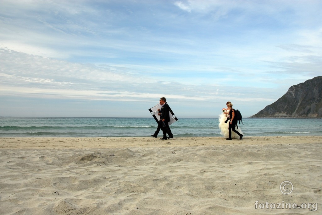 Lofotsko vjenčanje na plaži Flakstad, Lofoten, Norveška