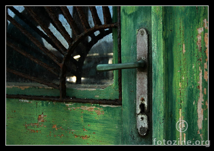 iza zelenih vrata