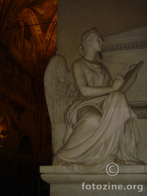 Angel statue in the dome