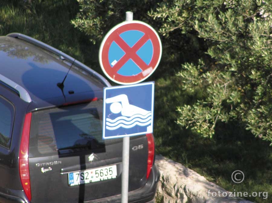 Plivačima zabranjeno zaustavljanje i parkiranje...