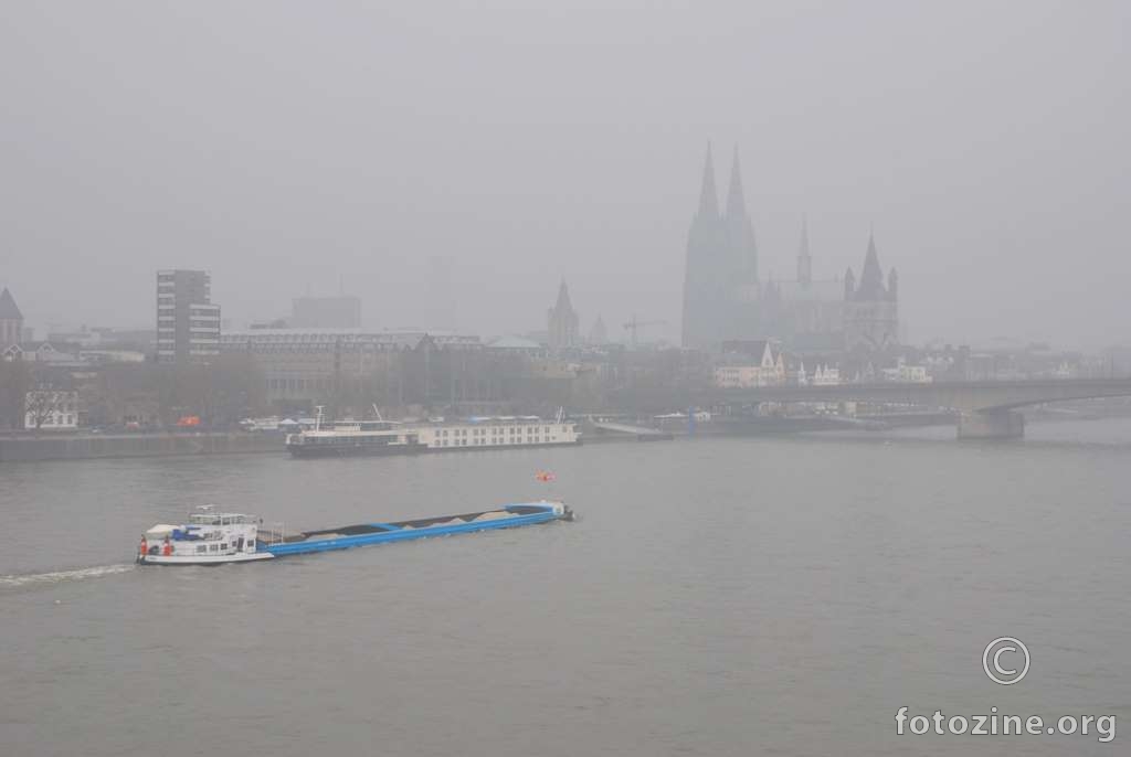 Köln, visoka magla