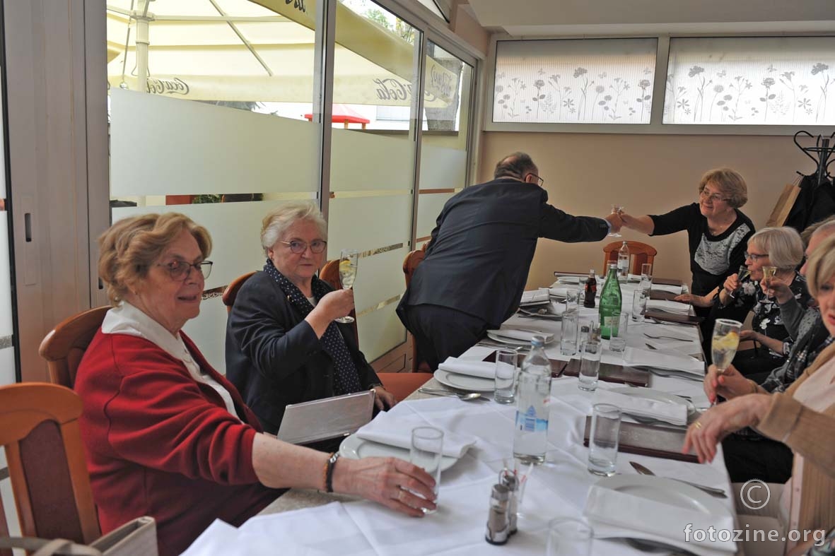 slavili smo na ručku