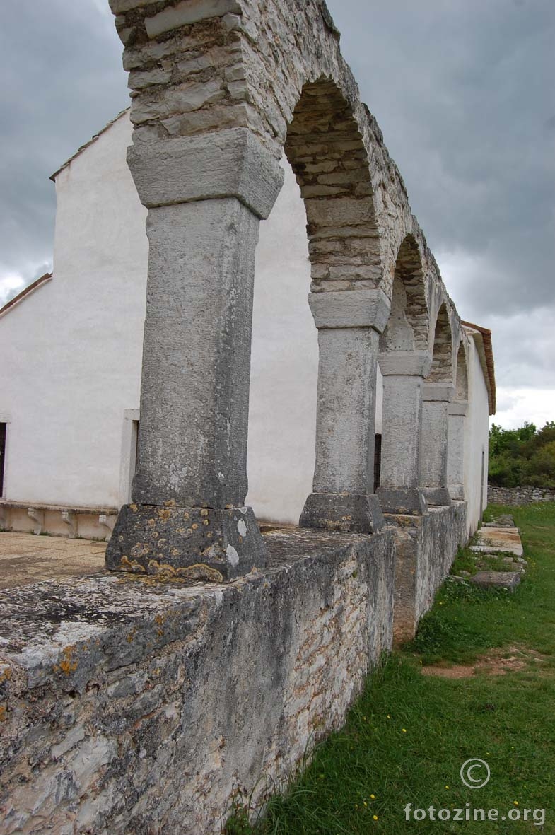 Sv. Foška - lukovi