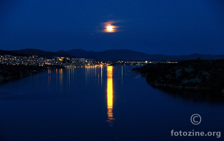 Luna i Šibenik