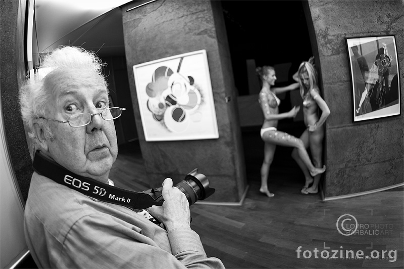 PAPARAZZO