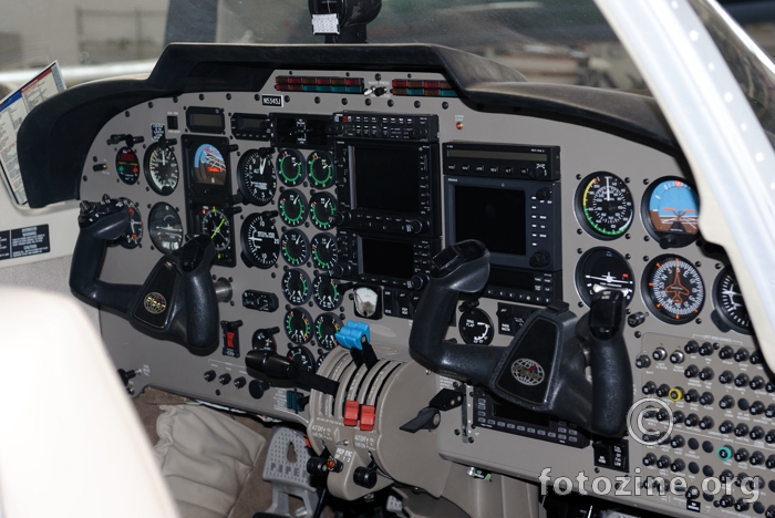 Snađi se! (Cockpit)