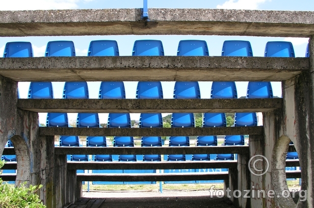 Plave stolice