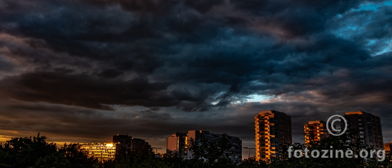 Rano jutro, pola sest svakog dana putuje, moja Milena.... (Novi Fosili)