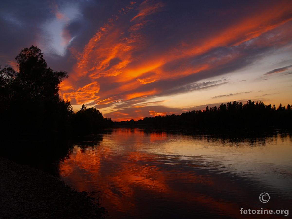 Drava gori