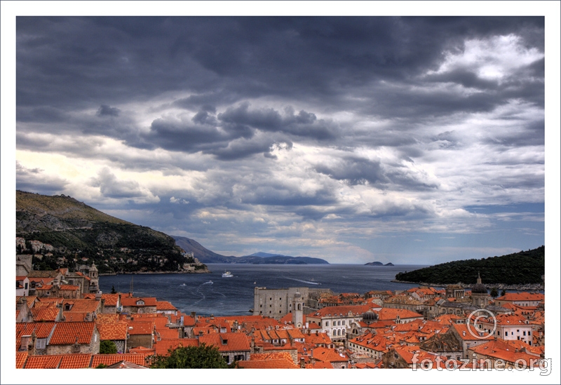 oblaci nad gradom