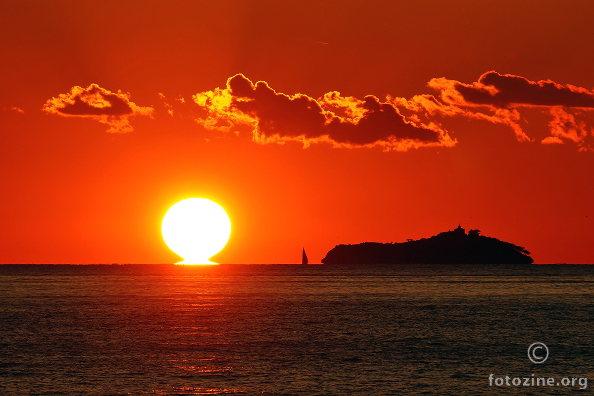 sunce na postolju