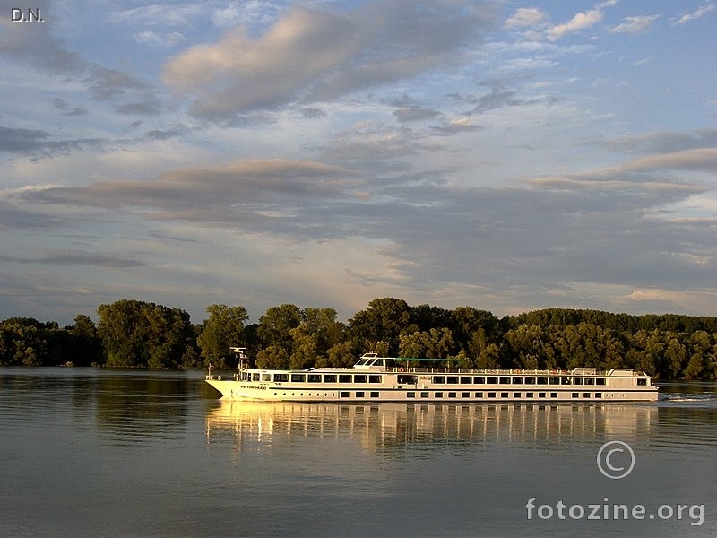 Bijeli brod Dunava,