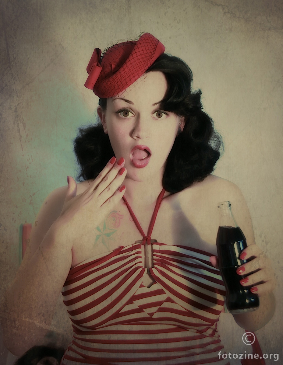 Coca cola vintage girl