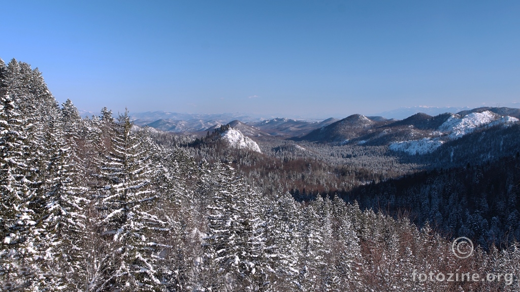 Velebitske zimske panorame
