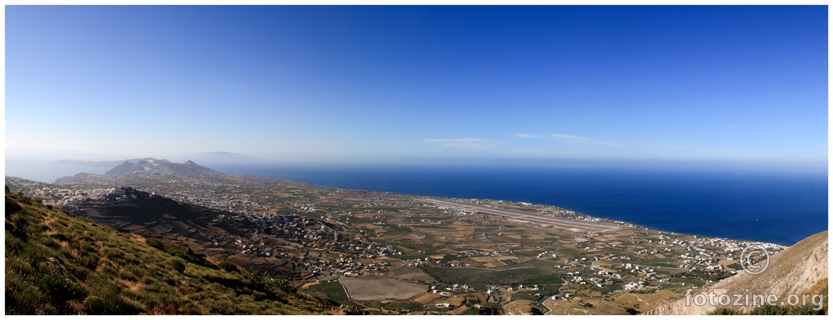 Jedna polovica Santorini-a