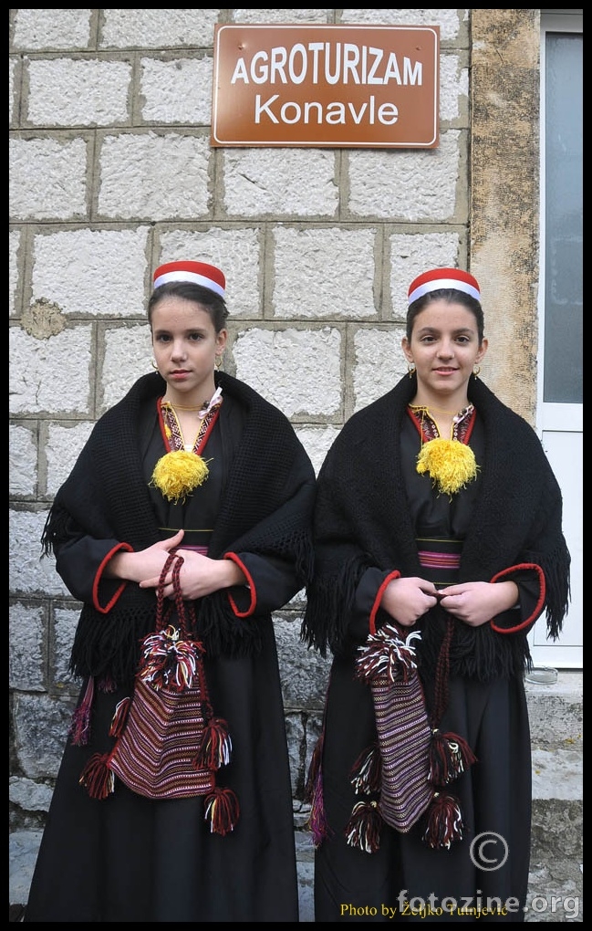 ANETA I LUANA VIDAK - BY ŽT
