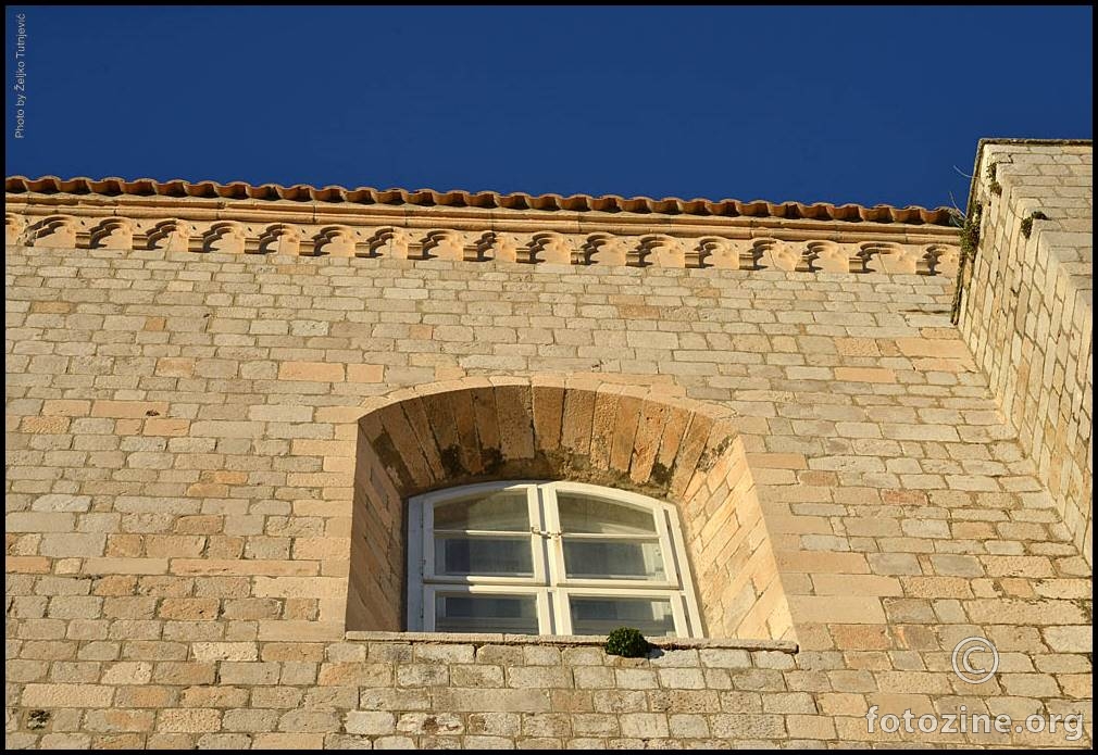 DOBAR JE ZNAMEN KAD U DUBROVNIKU HRANI I KAMEN BY ŽT