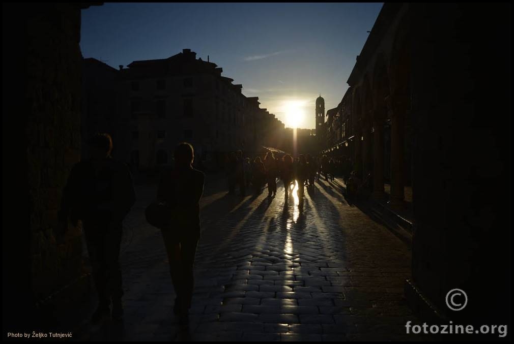 ŽIVOT ZNA BIT GORAK I BEZ PALJENJA SVJETLA U SUMRAK BY ŽT