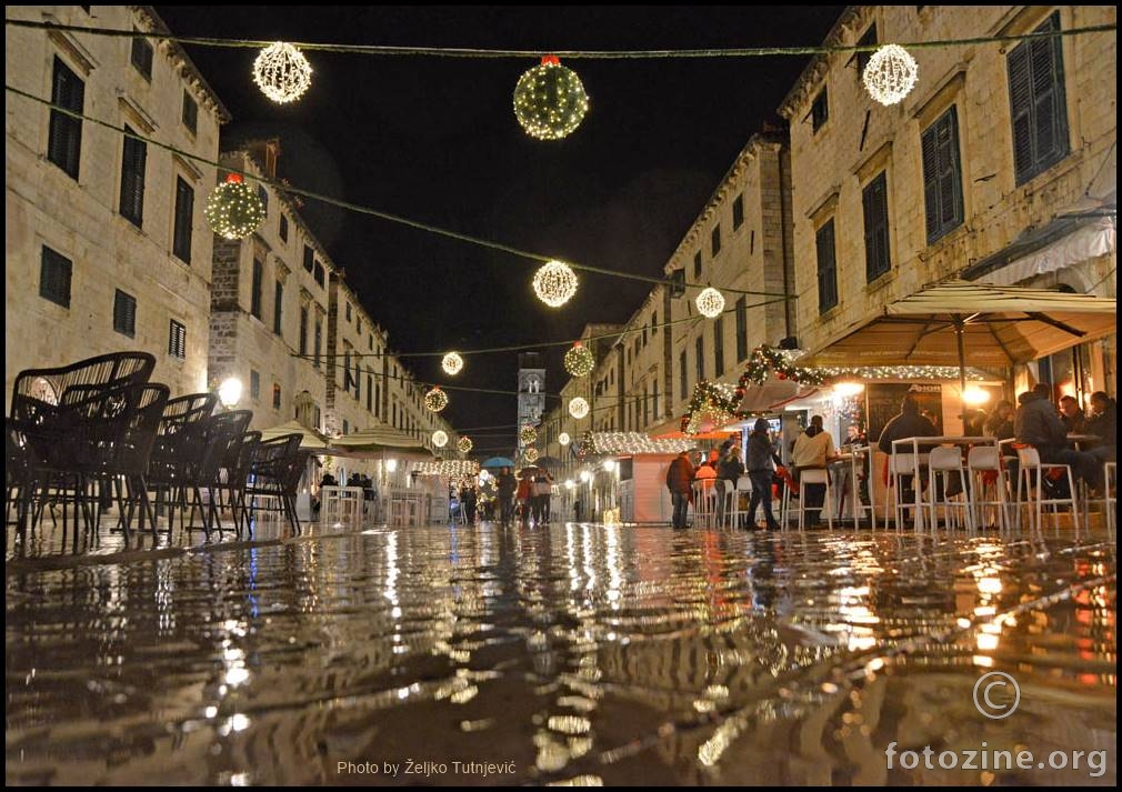 I S DRUGE STRANE SE MOŽE SNIMITI KADROVE NAJLJEPŠE ULICE KIŠOM ISPRANE BY ŽT