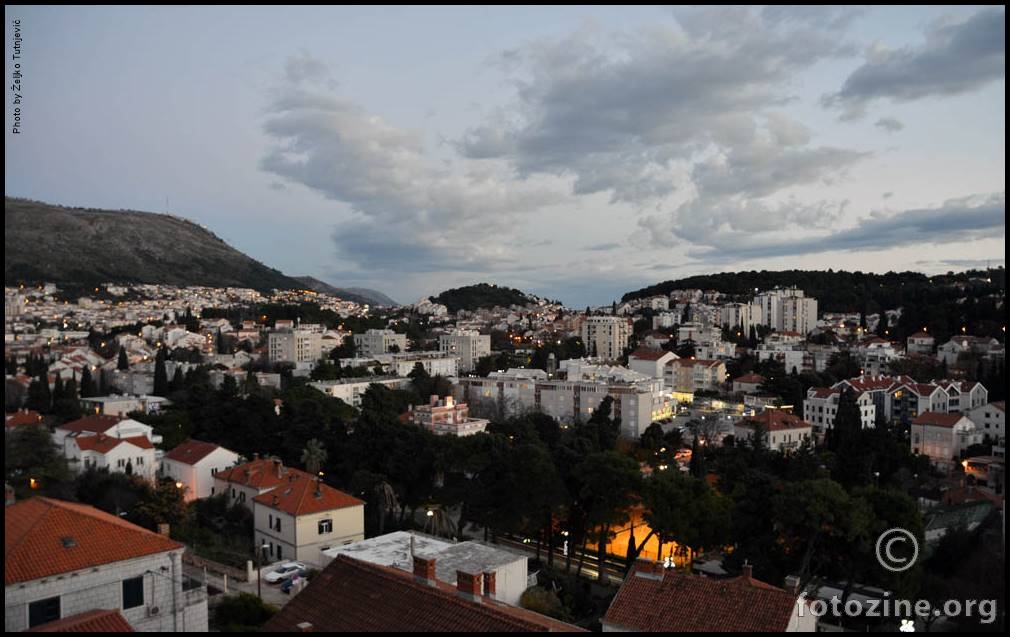 SUMRAK IZNAD LAPADA GLEDAN I SNIMLJEN SA ZAPADA BY ŽT