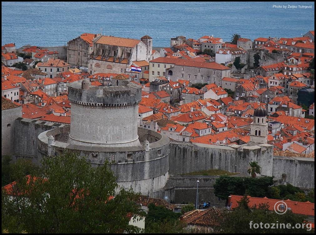U KIŠNOM DANU NAJLJEPŠA KULA NAJLJEPŠEG GRADA NA MEDITERANU BY ŽT