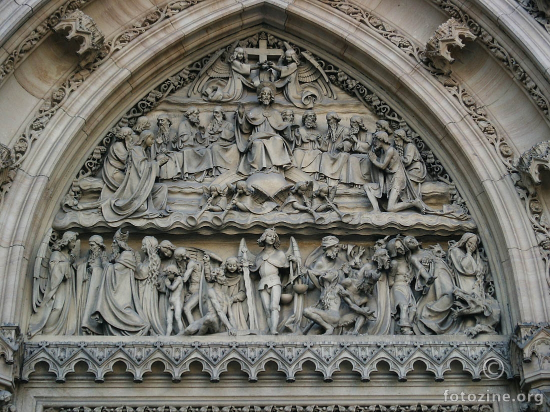 Prag, Vyšehrad, Detalj portala crkve s. Petra i Pavla