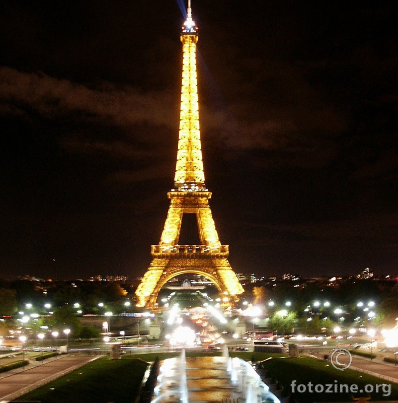 Paris: Udaljena vertikala