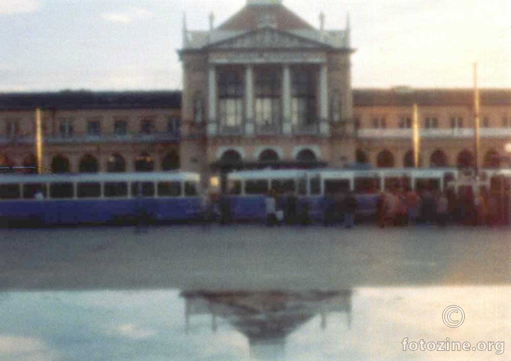 Zagreb, Glavni kolodvor (sa postolja spomenika kralja Tomislava)