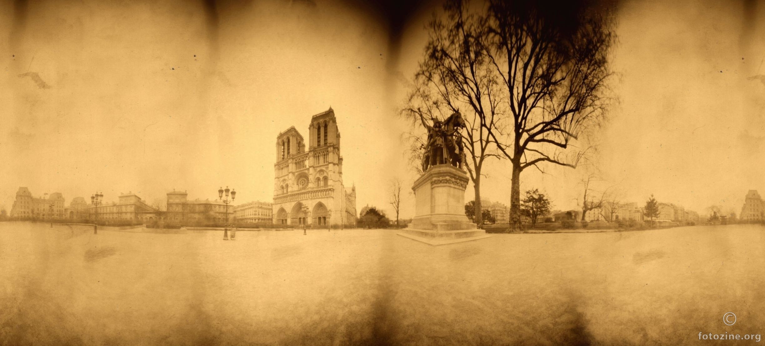 Parvis Notre-Dame – Place Jean-Paul II