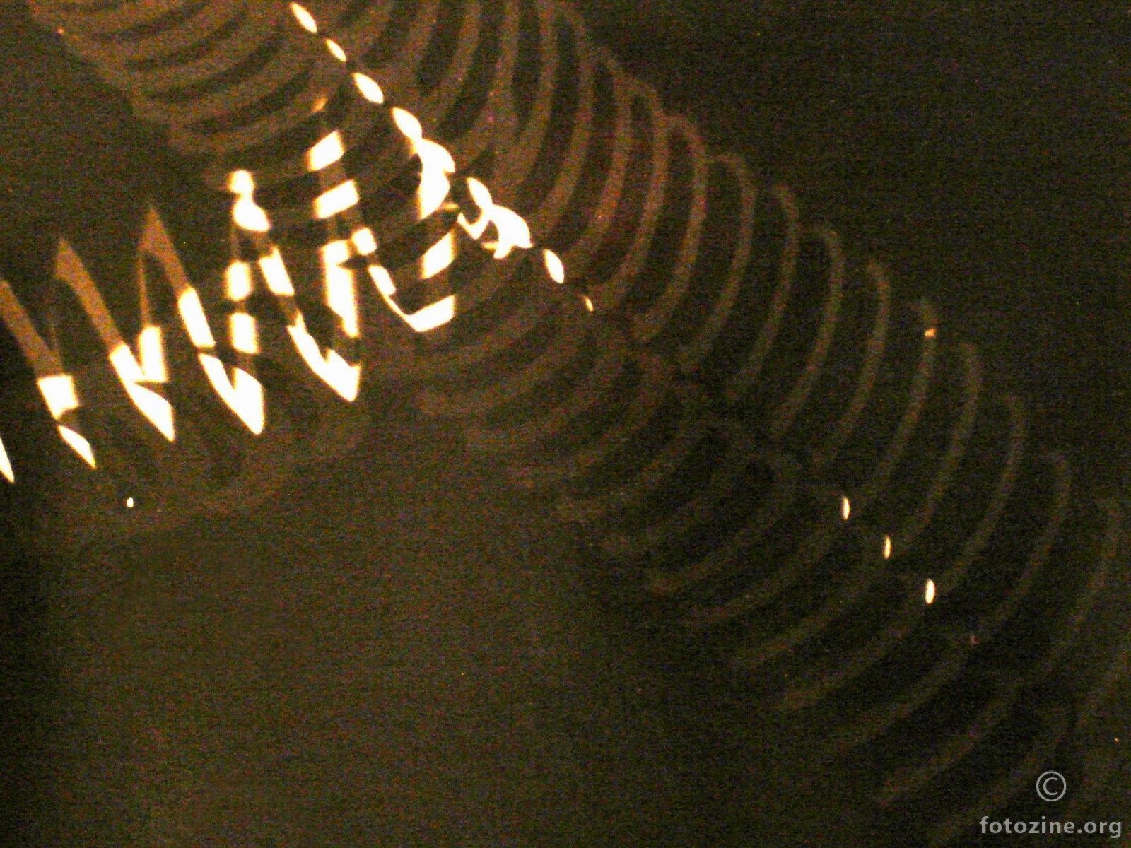 dvije spirale sa 2 blica iz 2 razna mjesta (photochemogramme)